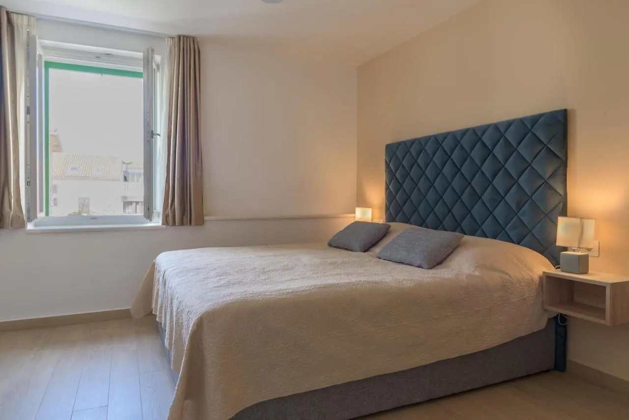 Sangulin Palace V Gostinjska kuća Biograd Na Moru